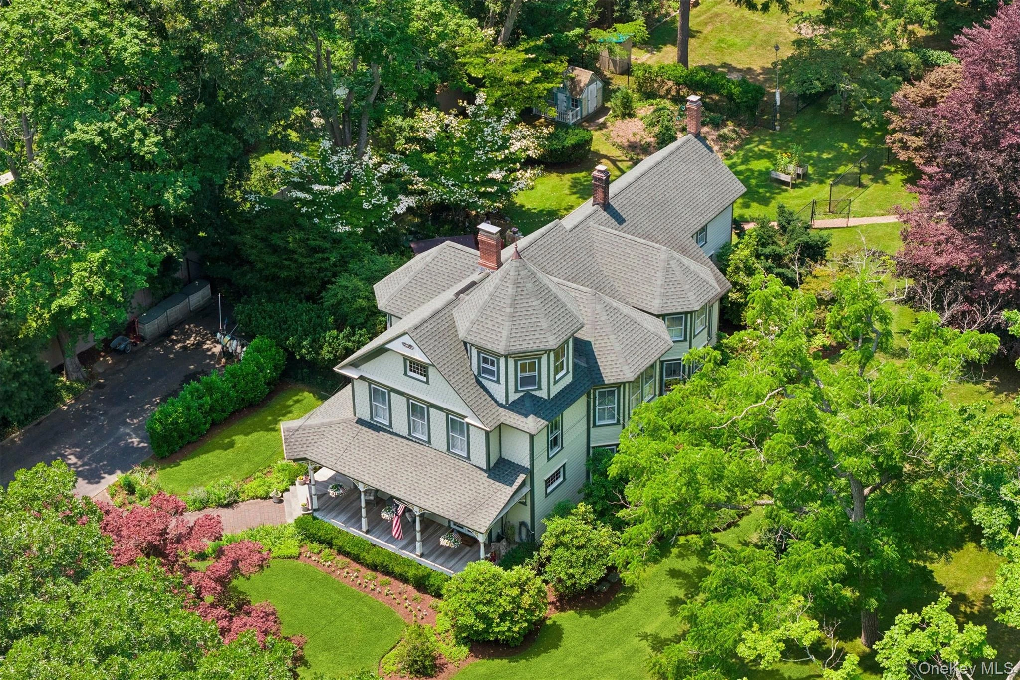 Photograph of 60 and 0 Union Ave