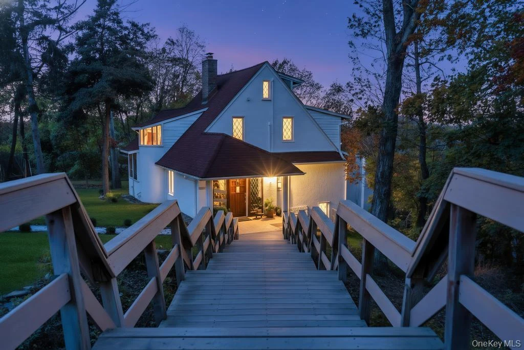Photograph of 11 Buena Vista Road