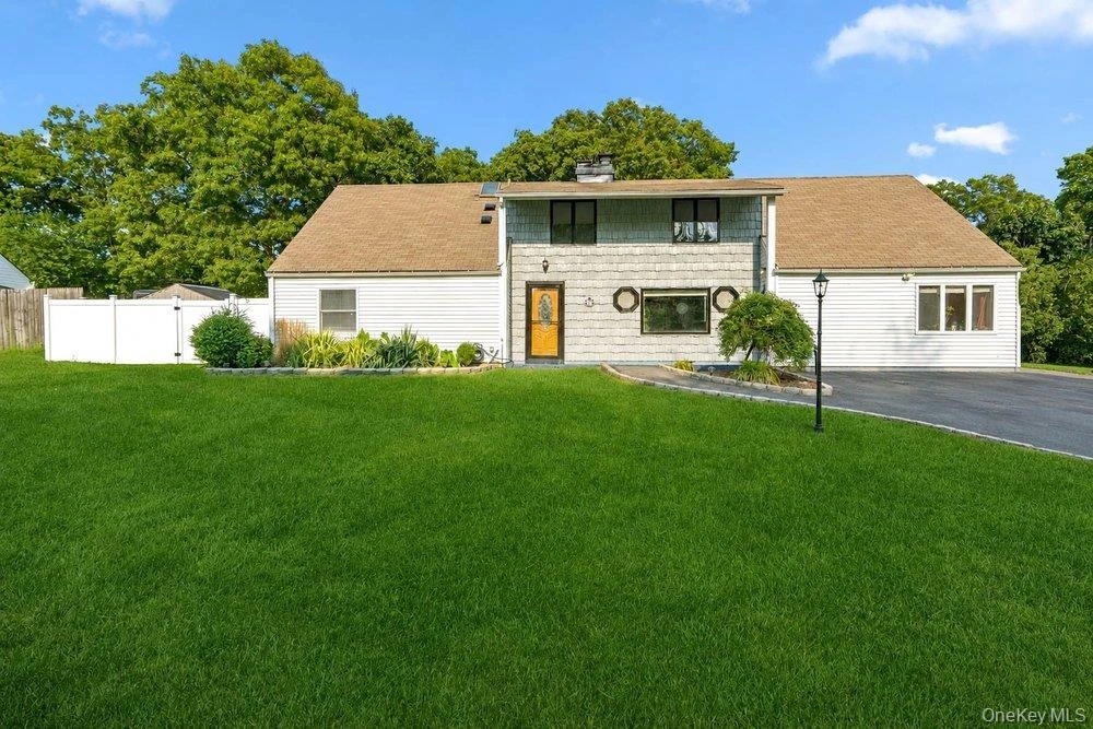 Photograph of 21 Hackberry Lane