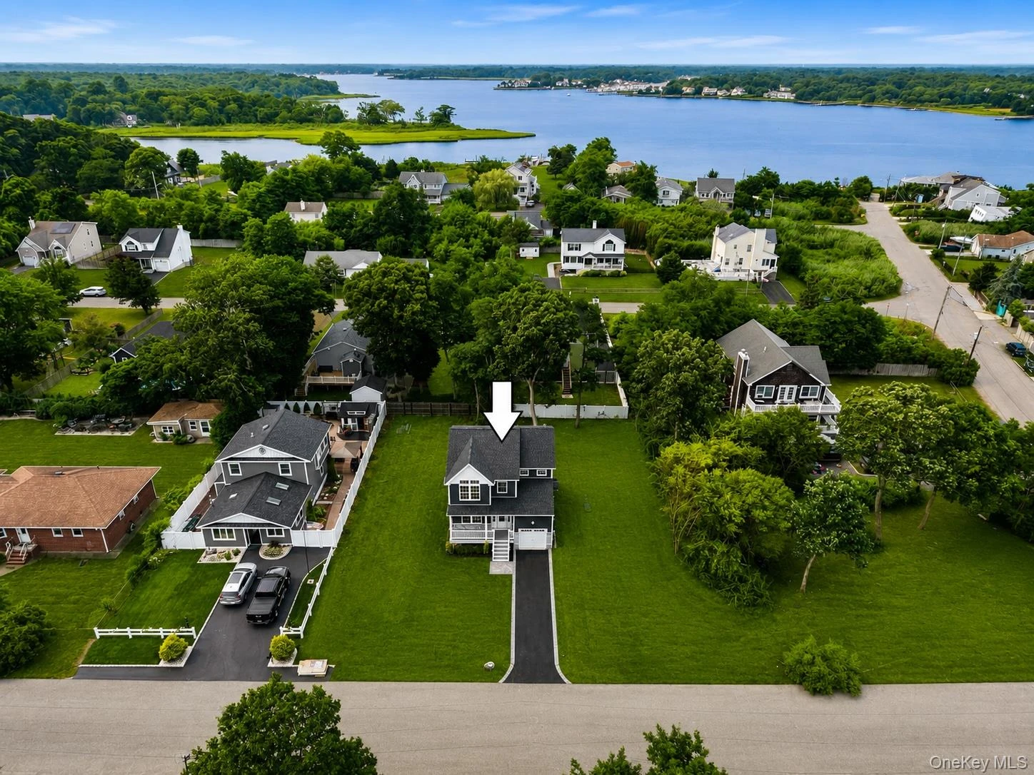 Photograph of 7 Edgewater Drive
