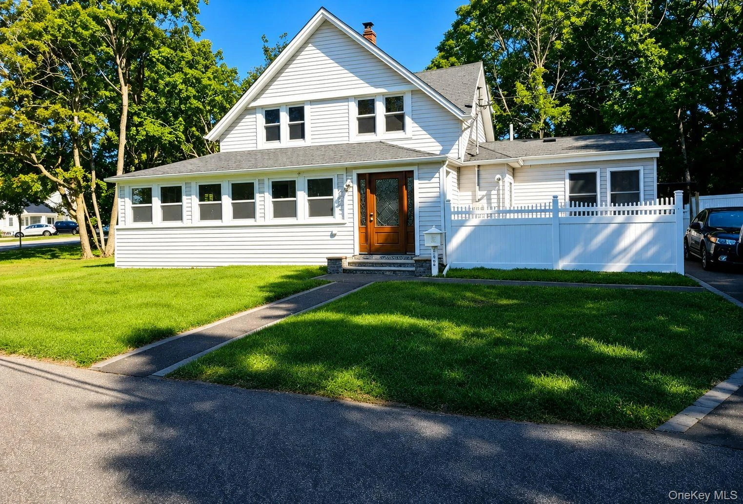 Photograph of 165 Cedar Street