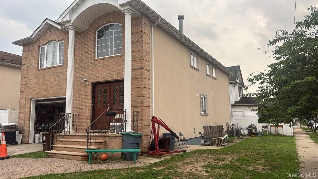 Photograph of 8764 257th Street