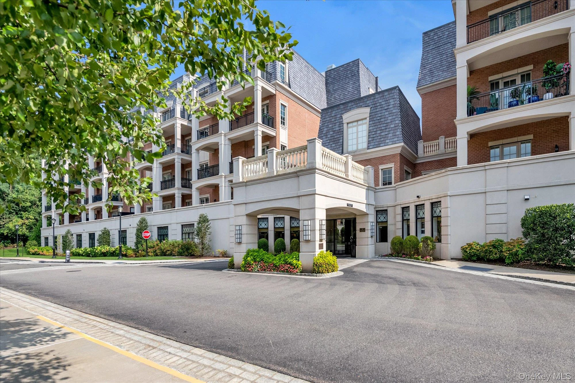 Photograph of 3000 Royal Court