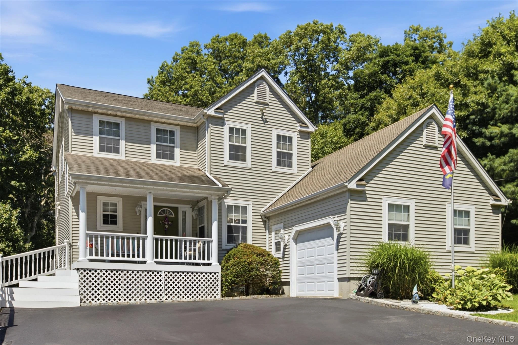 Photograph of 104 Lincoln Boulevard