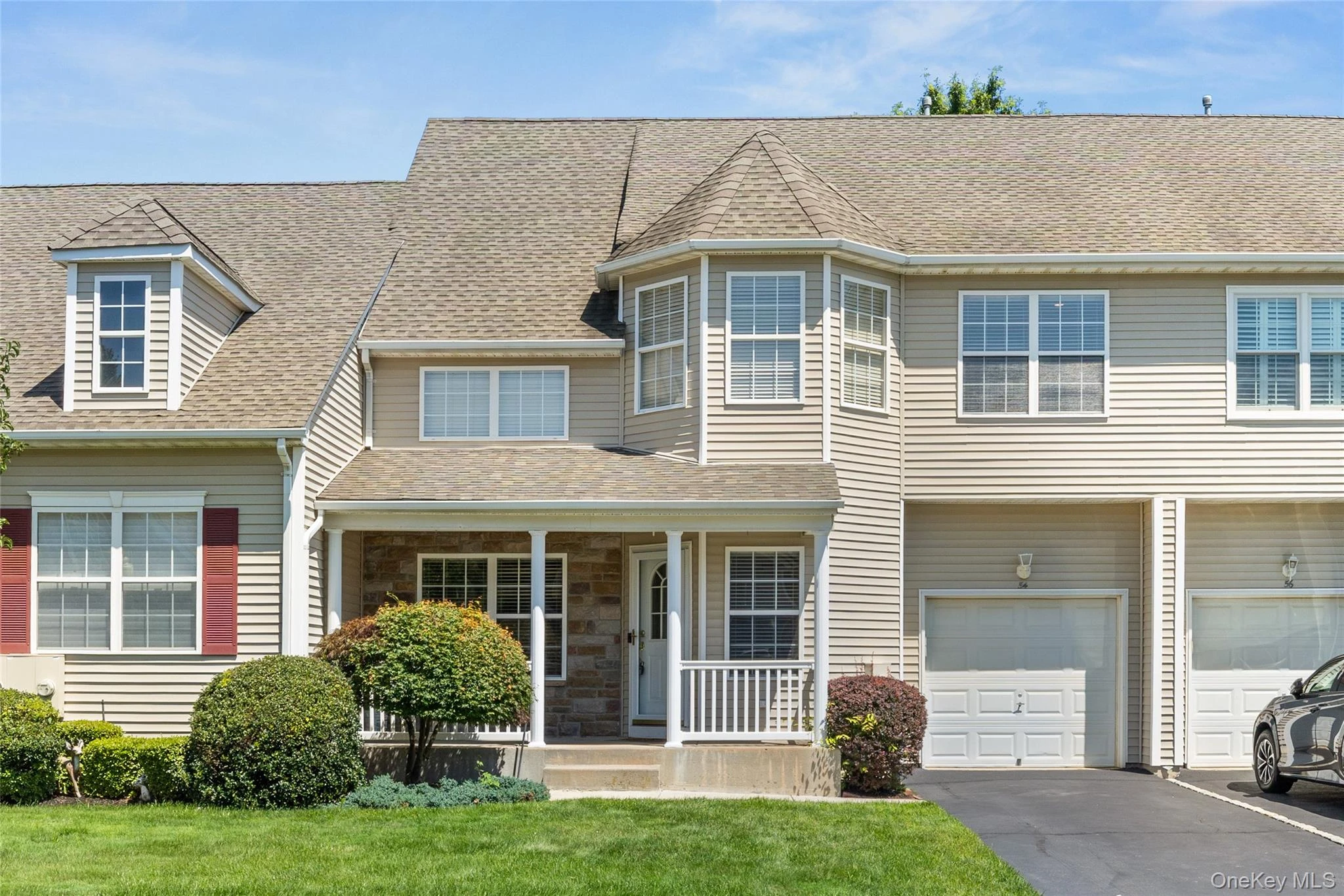 Photograph of 54 Meadow Pond Circle