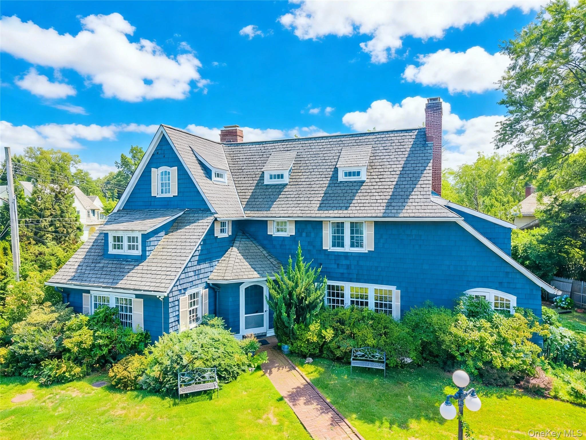 Photograph of 1120 Shore Road