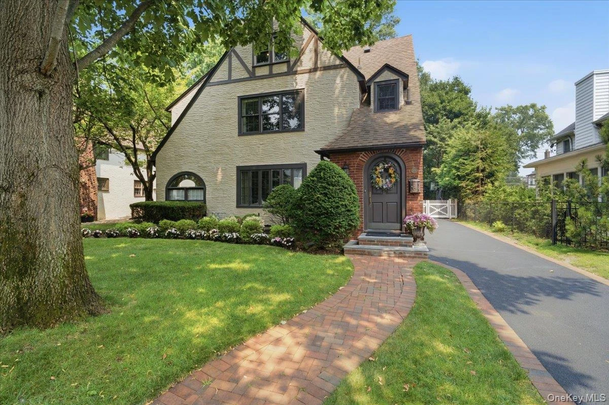 Photograph of 89 Poplar Street