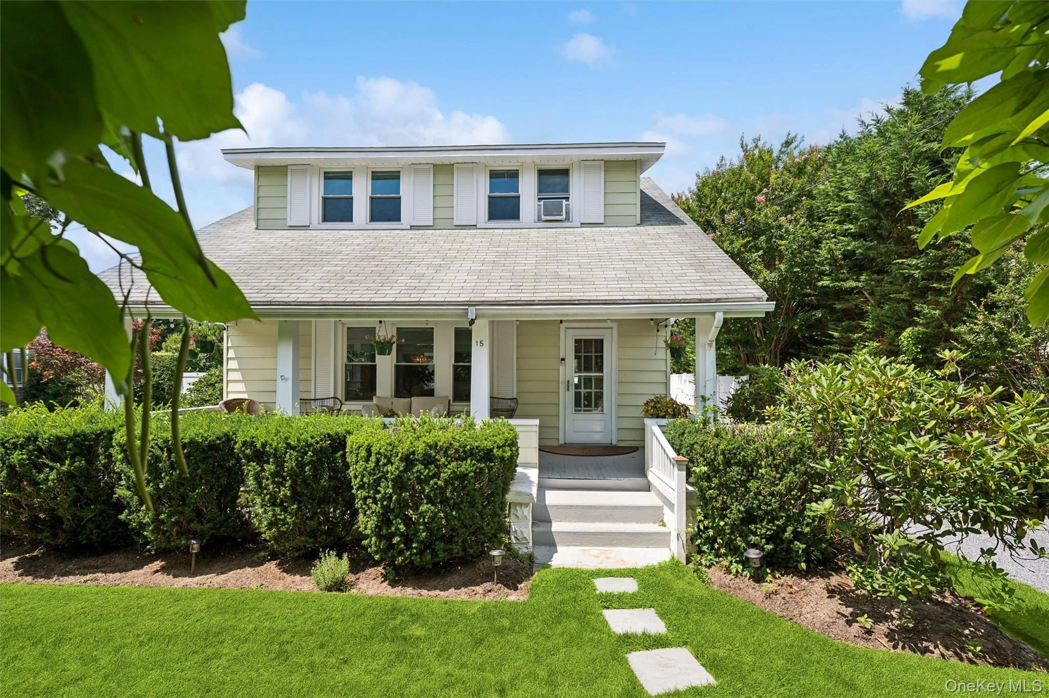 Photograph of 15 Bay Avenue