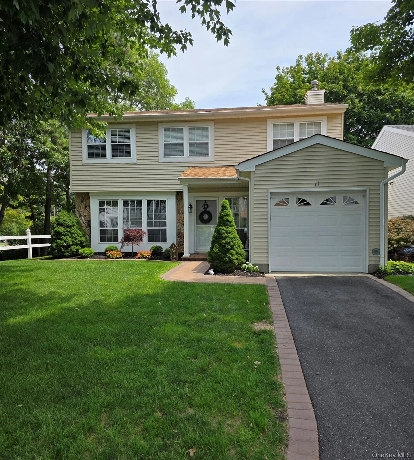 Photograph of 11 Colony Drive