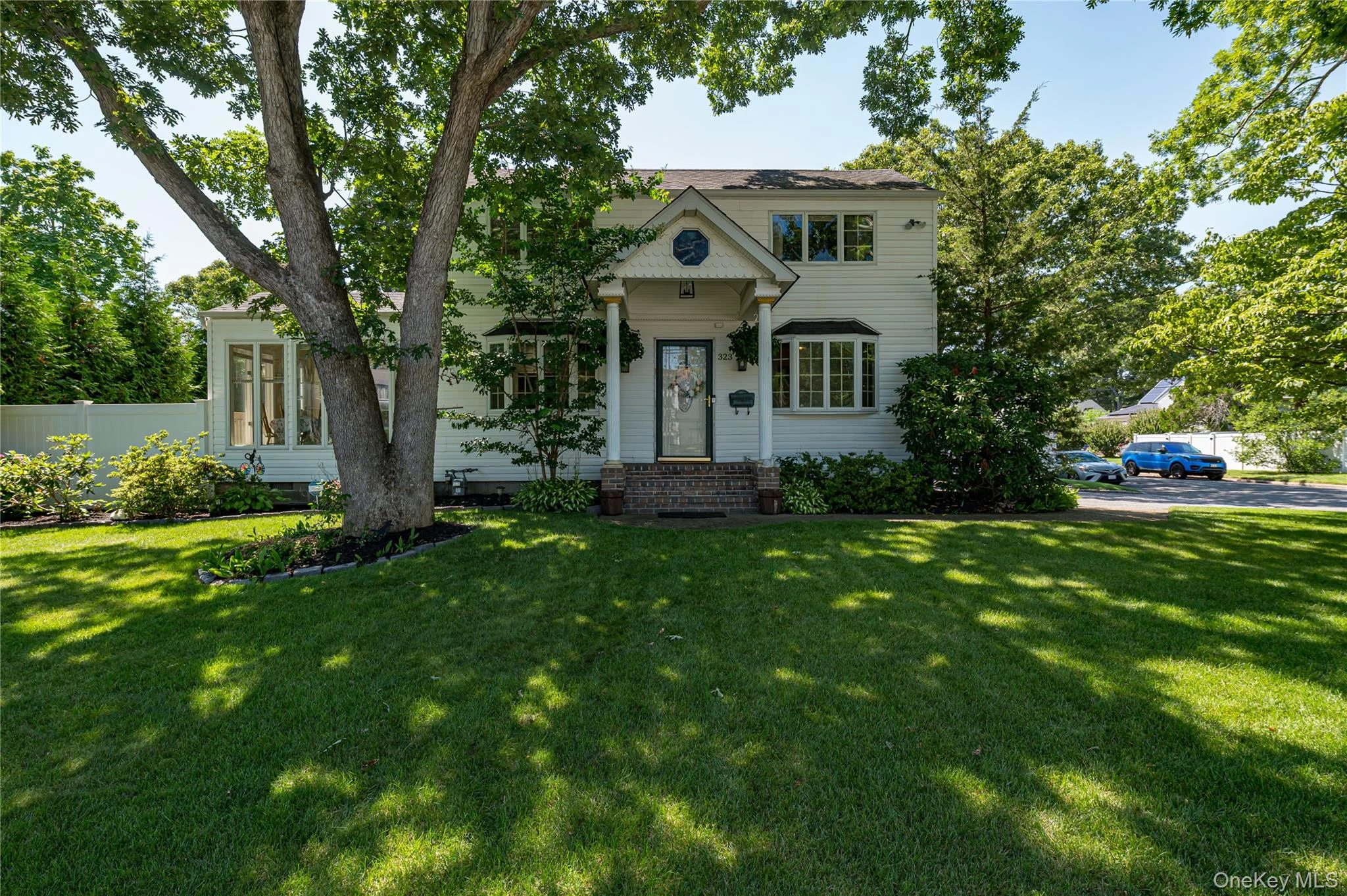 Photograph of 323 Eastwood Boulevard