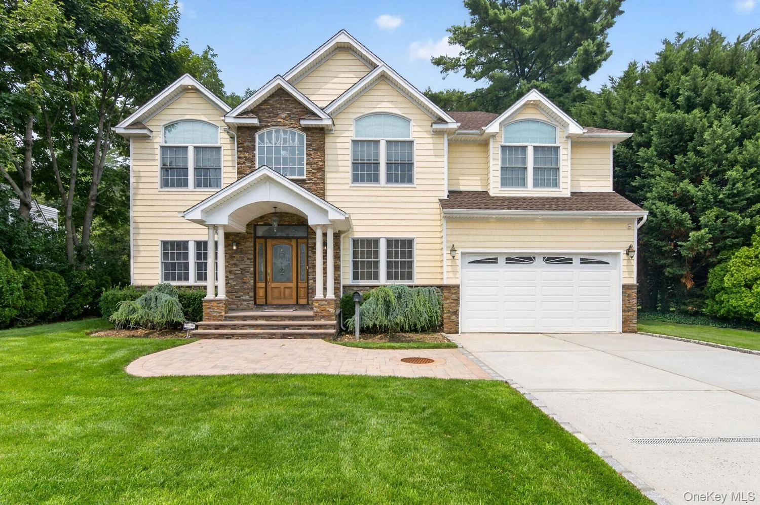 Photograph of 136 Circle Drive