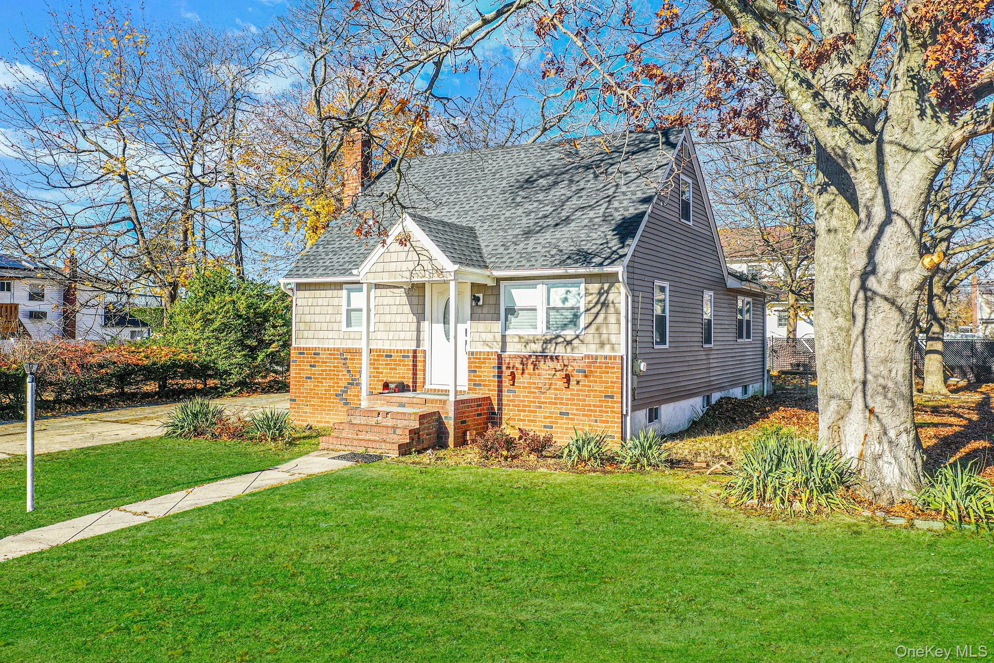 Photograph of 1316 6th Street