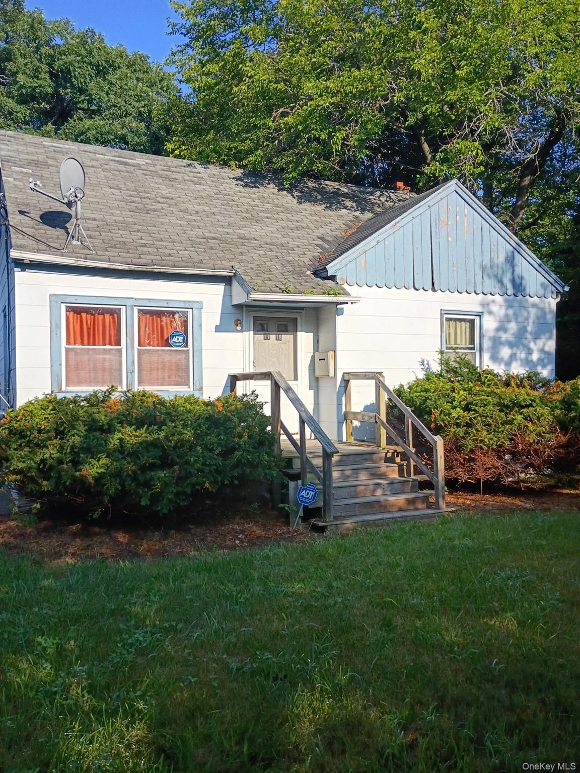 Photograph of 1718 Gardiner Drive