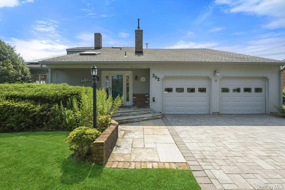 Photograph of 282 Belvedere Drive