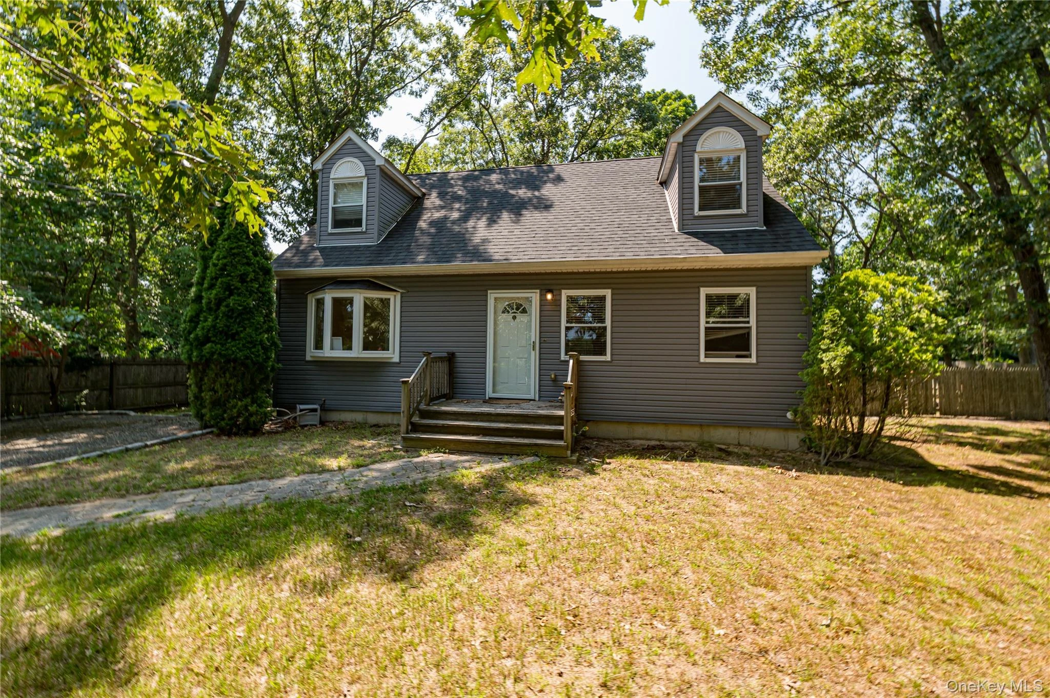 Photograph of 252 Oxhead Road