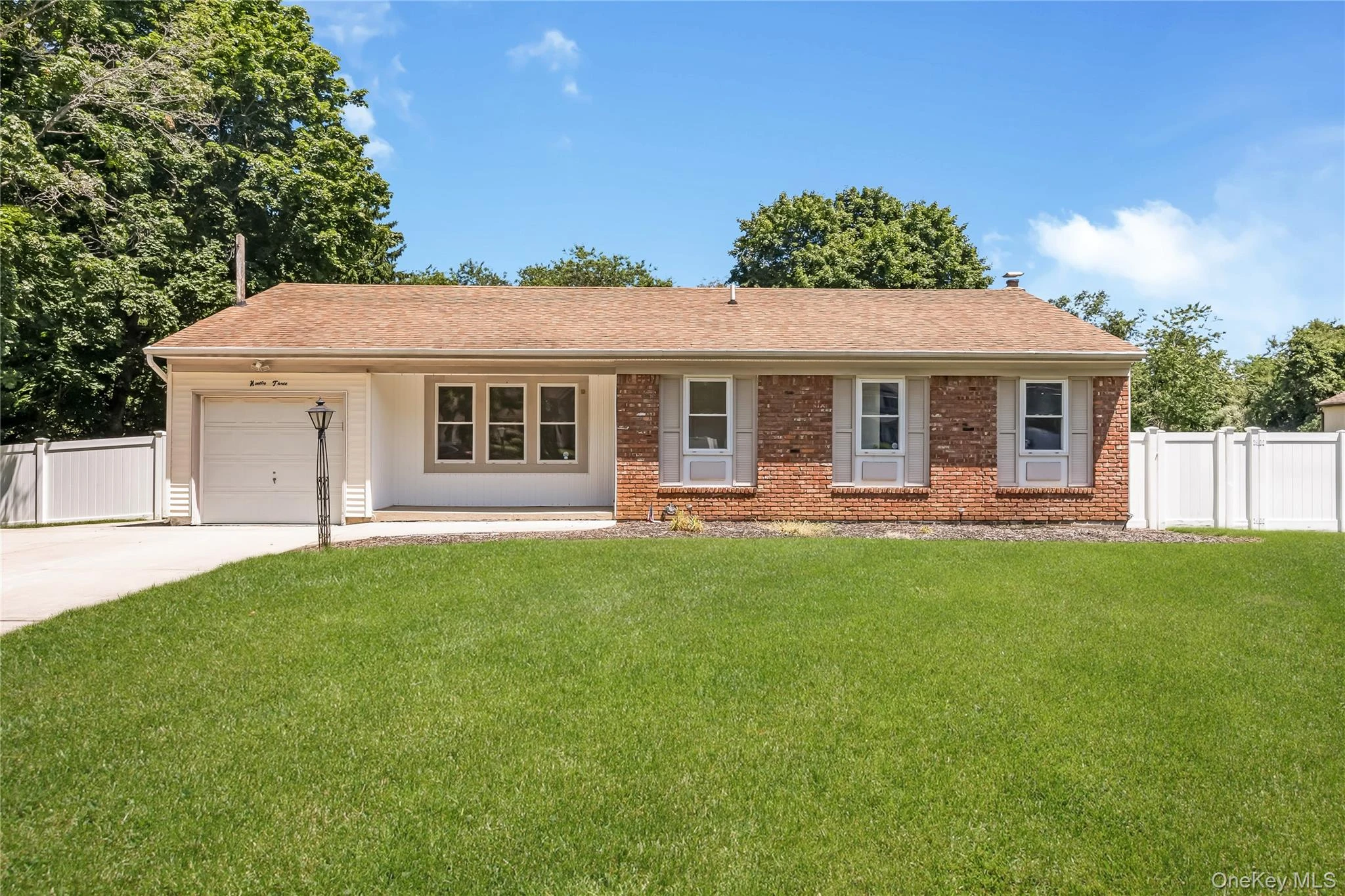 Photograph of 93 Raynor Road