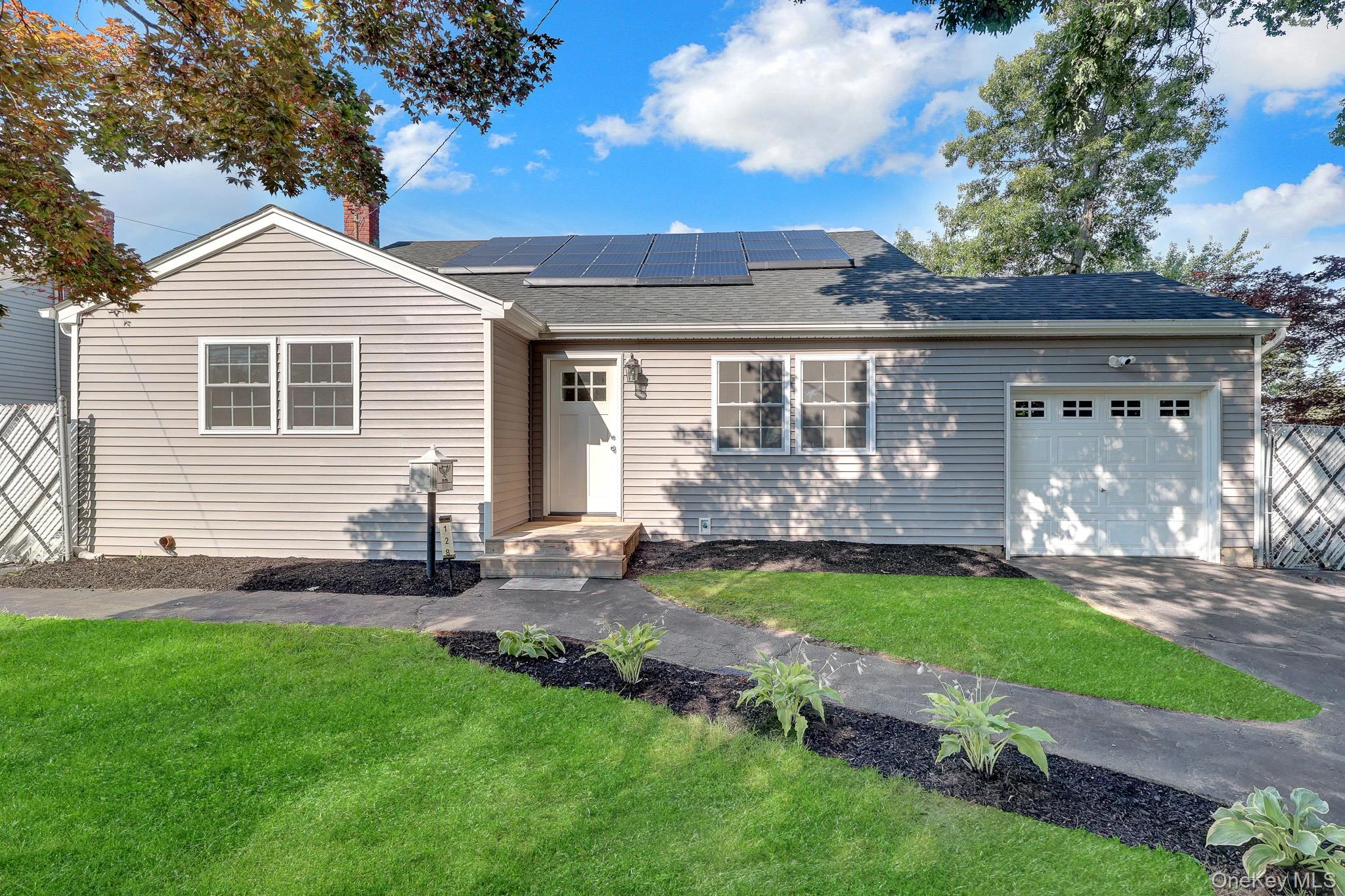 Photograph of 128 17th Street