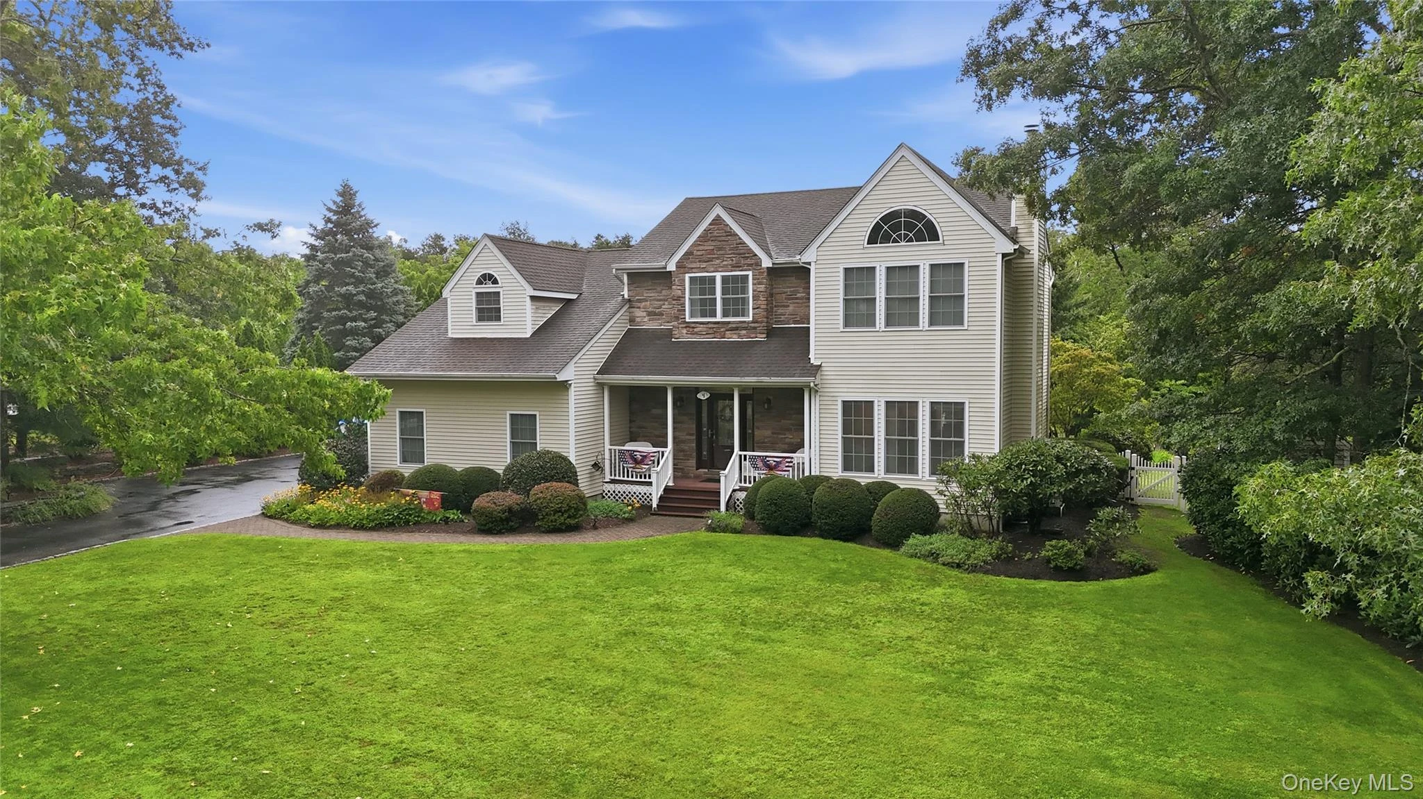 Photograph of 4 Wood Hollow Drive