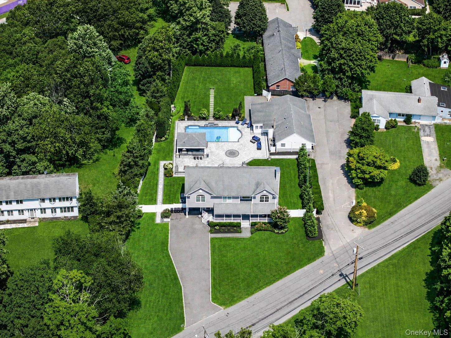 Photograph of 299 Patchogue Yaphank Road