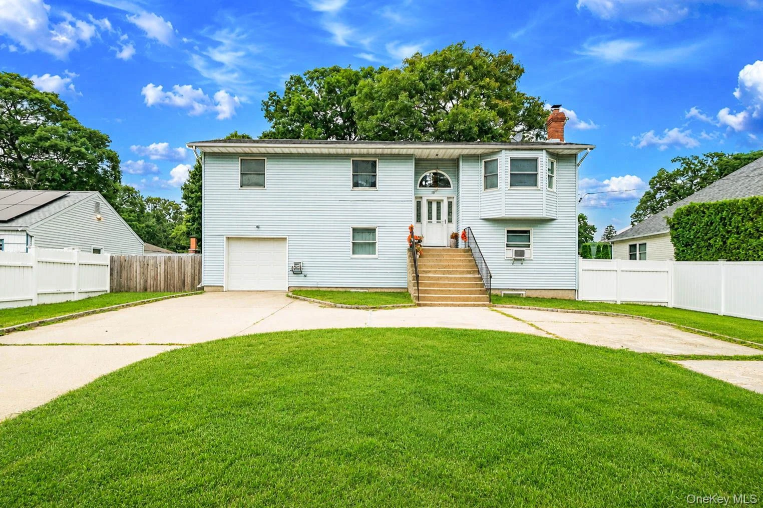 Photograph of 107 Cedar Oaks Avenue