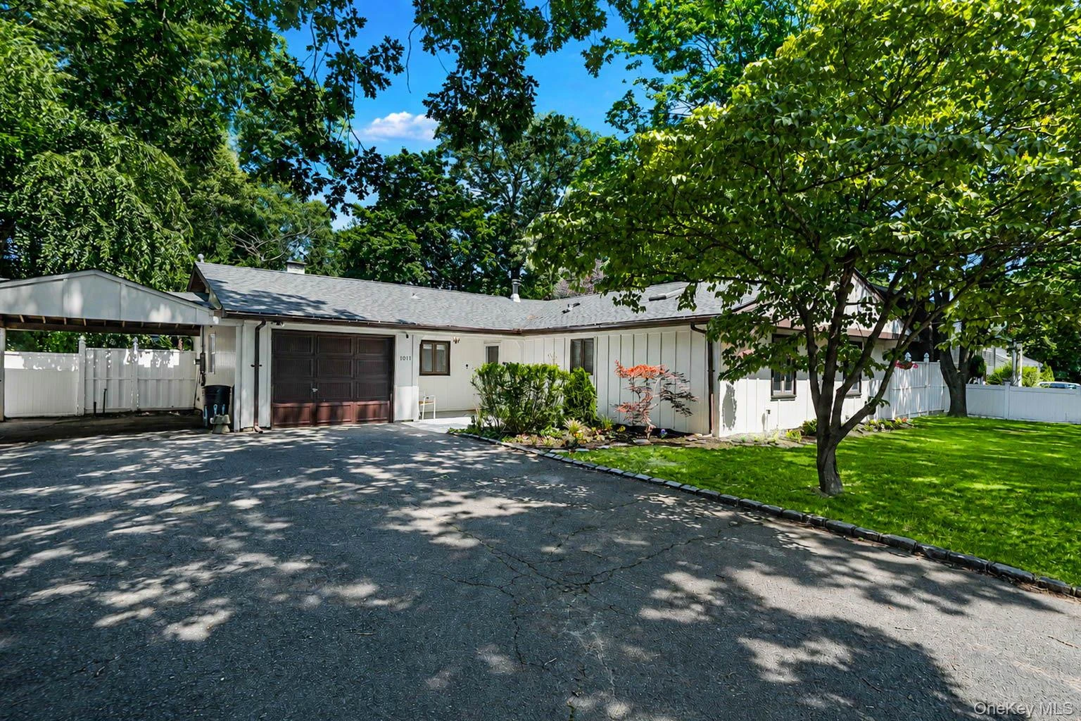 Photograph of 1011 Old Town Road