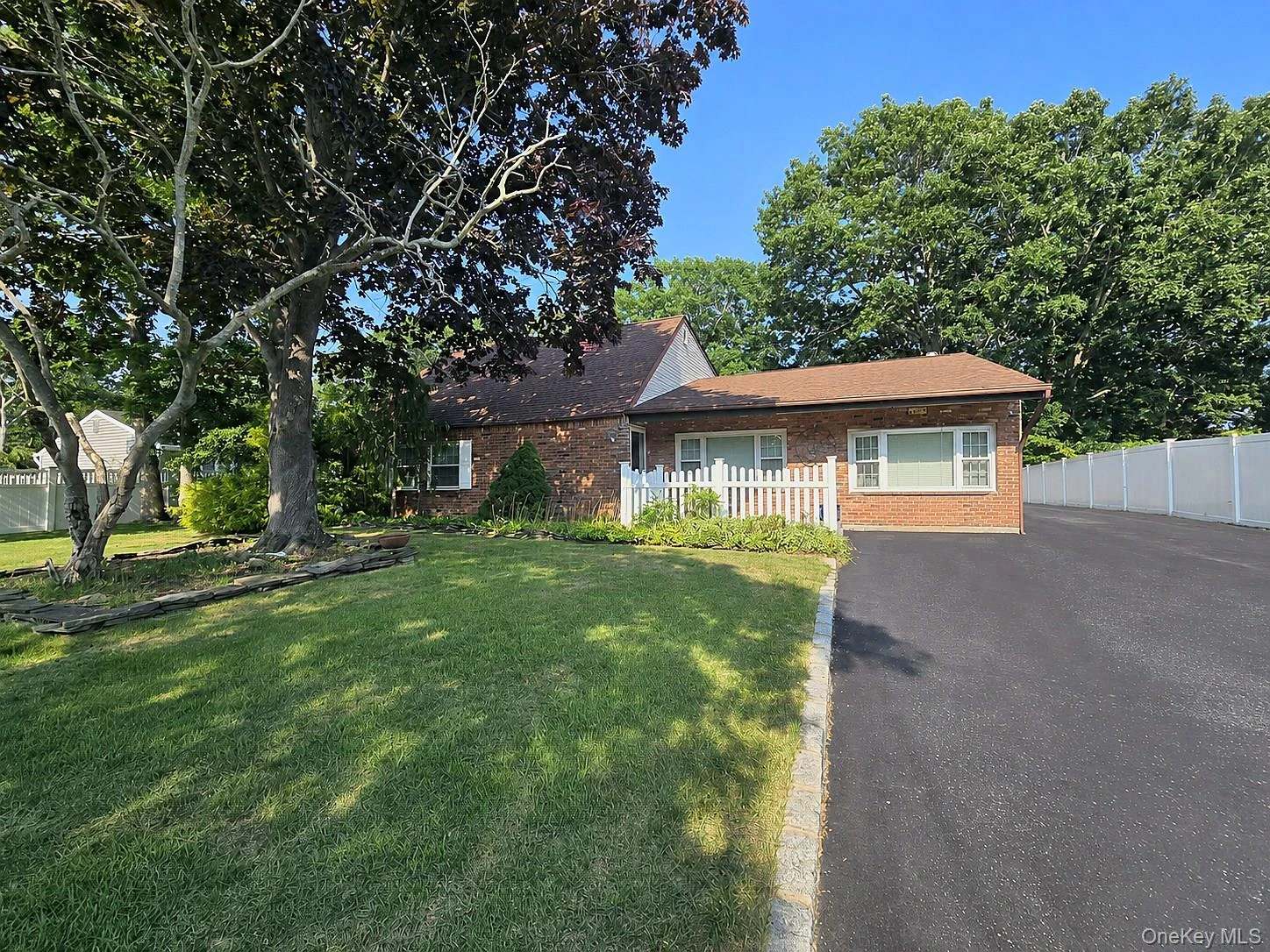 Photograph of 60 Meyer Lane