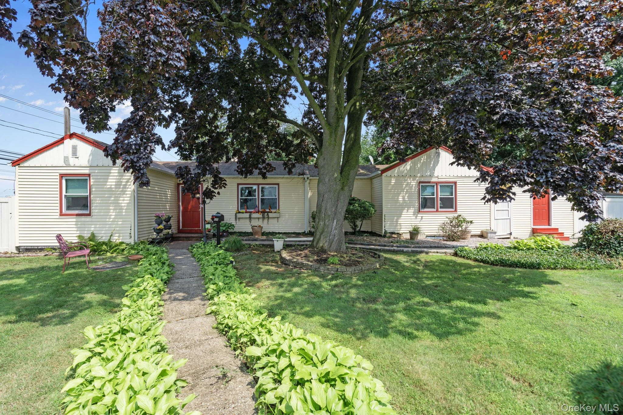 Photograph of 125 1st Street