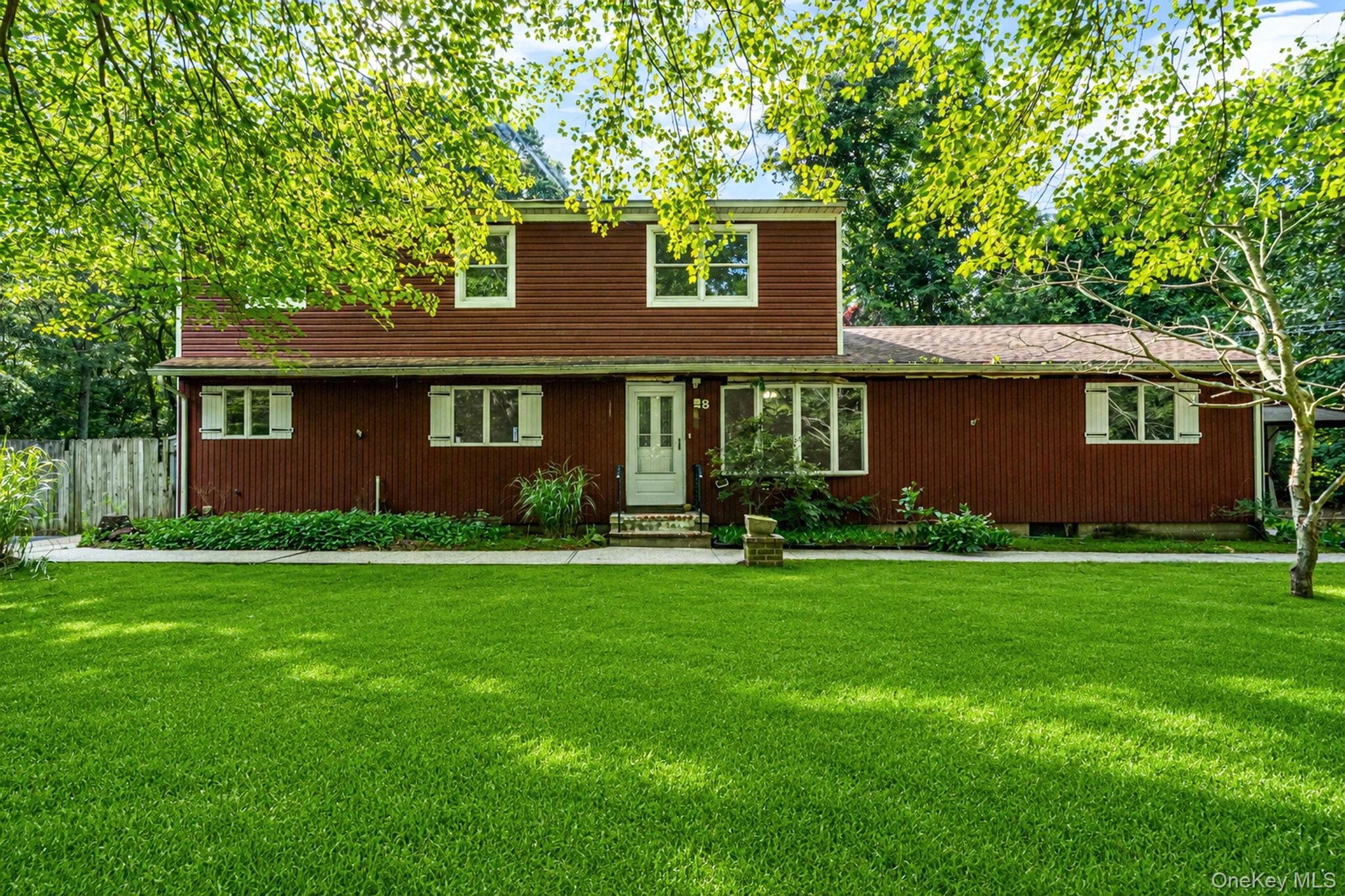 Photograph of 8 Swezey Lane