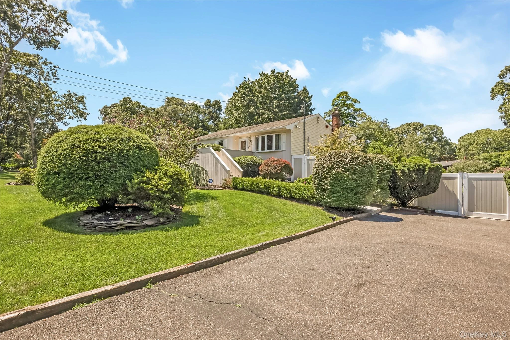Photograph of 615 Sleepy Hollow Drive