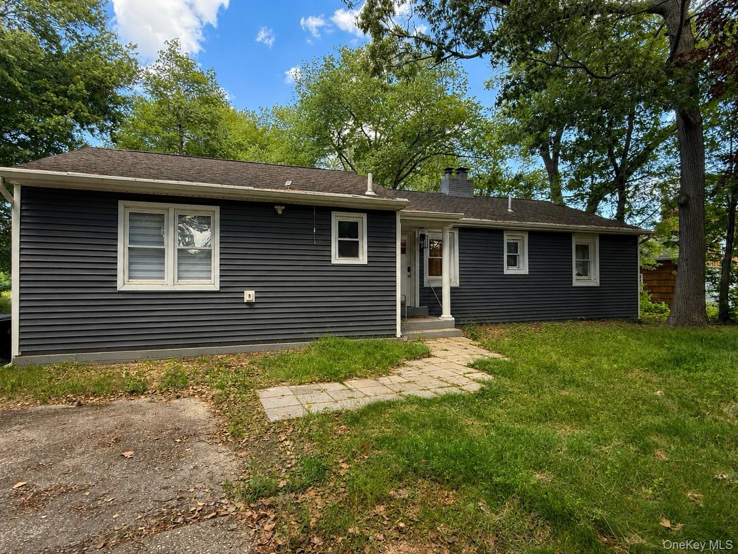 Photograph of 7 Lake Drive