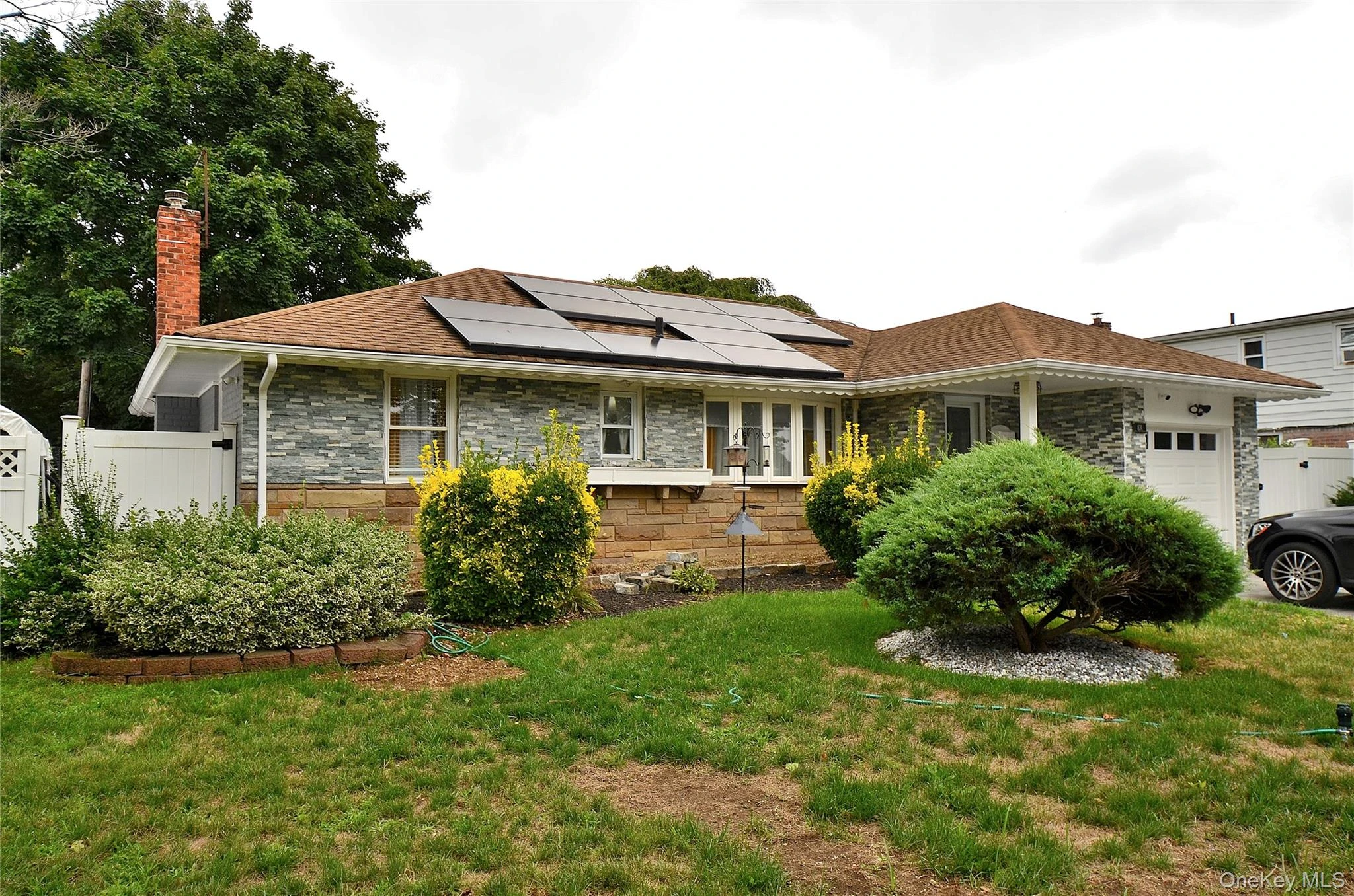 Photograph of 831 Shell Street
