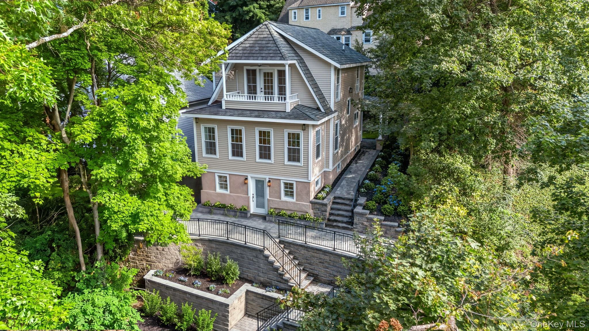 Photograph of 111 Altamont Avenue