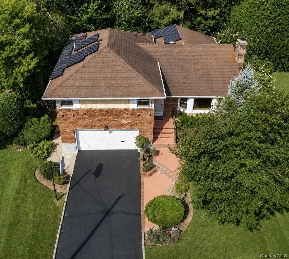 Photograph of 902 Preston Road