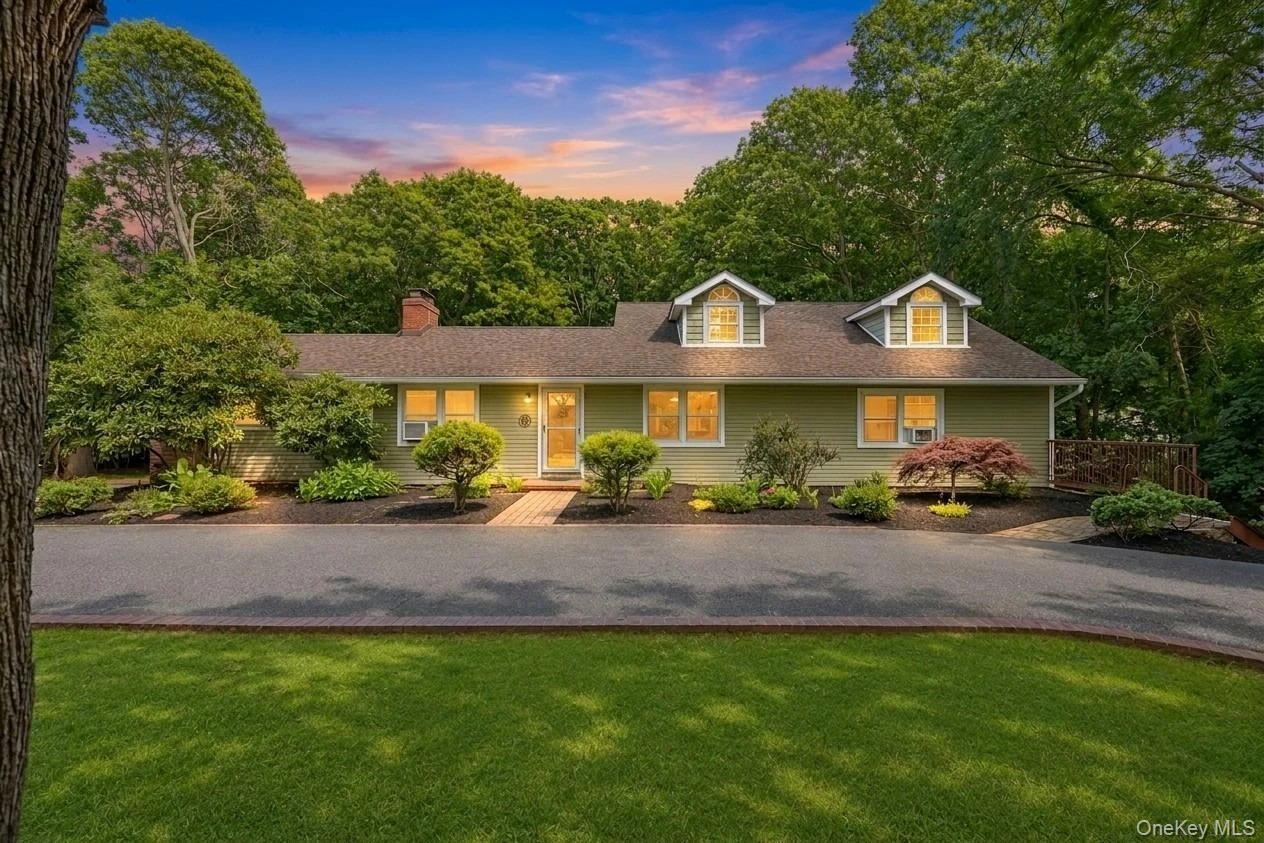 Photograph of 117 Hallock Road