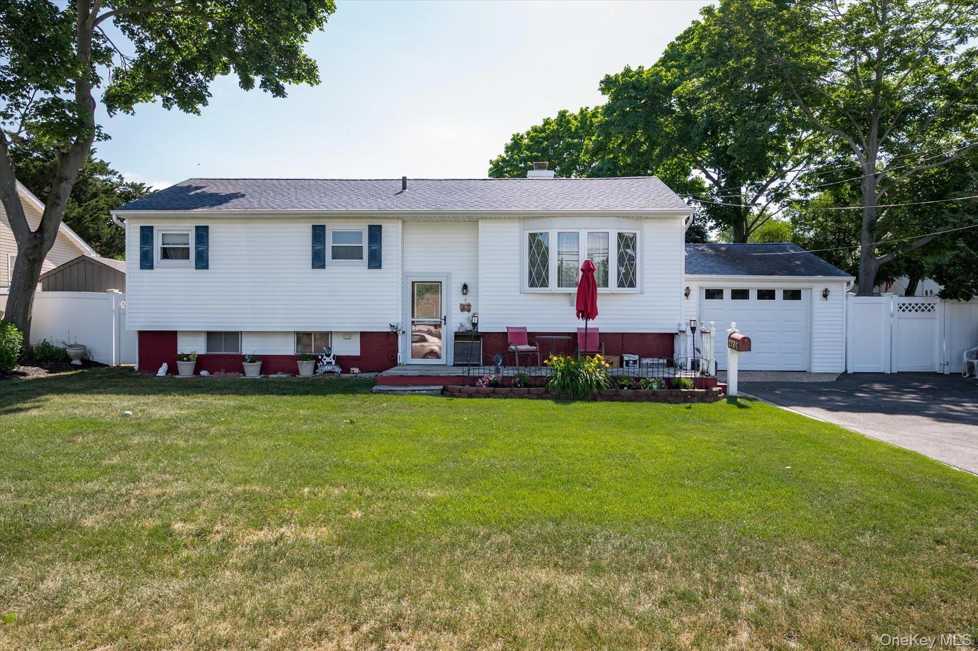 Photograph of 2707 Gull Avenue