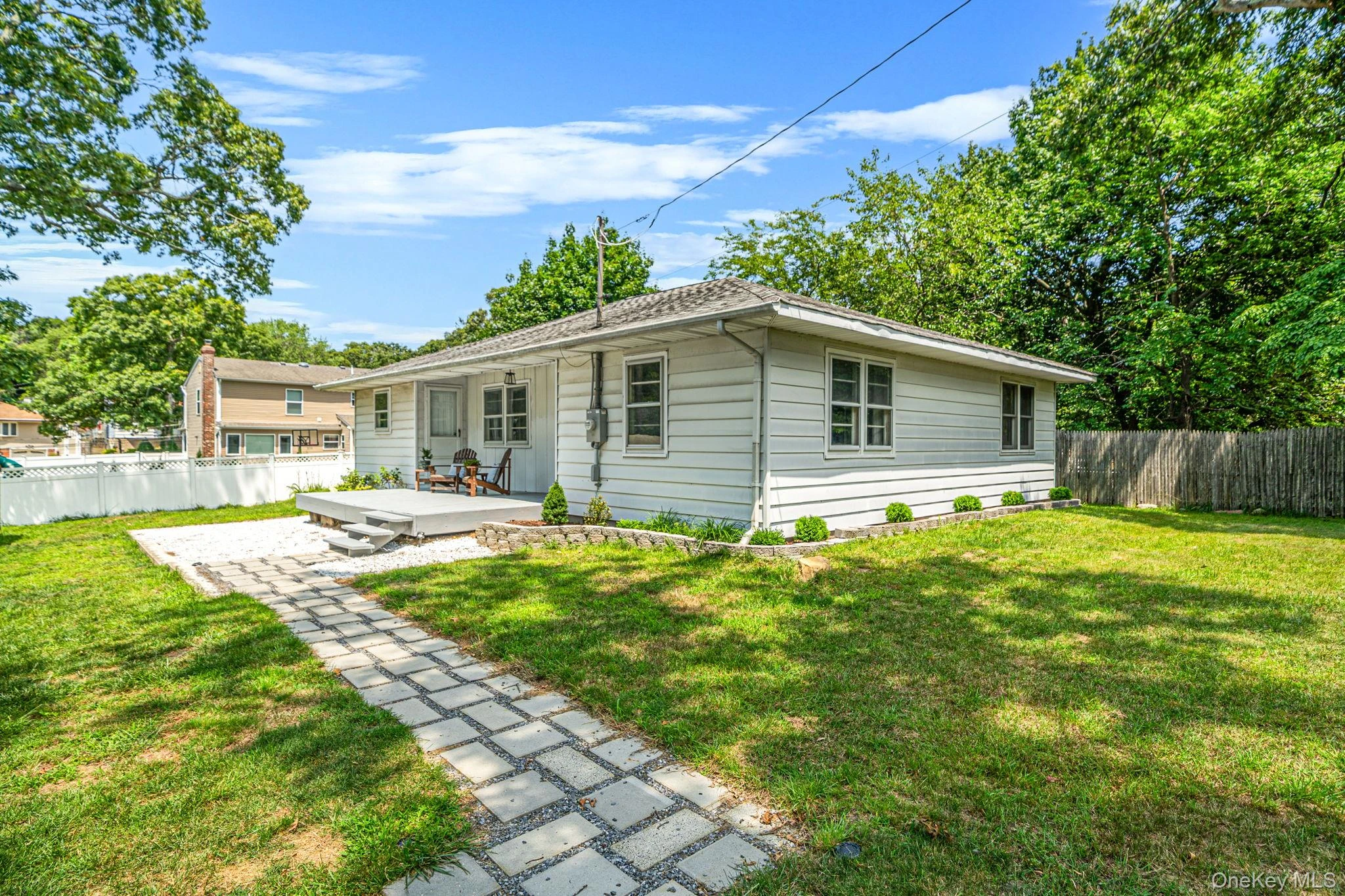 Photograph of 15 Oceanview Avenue