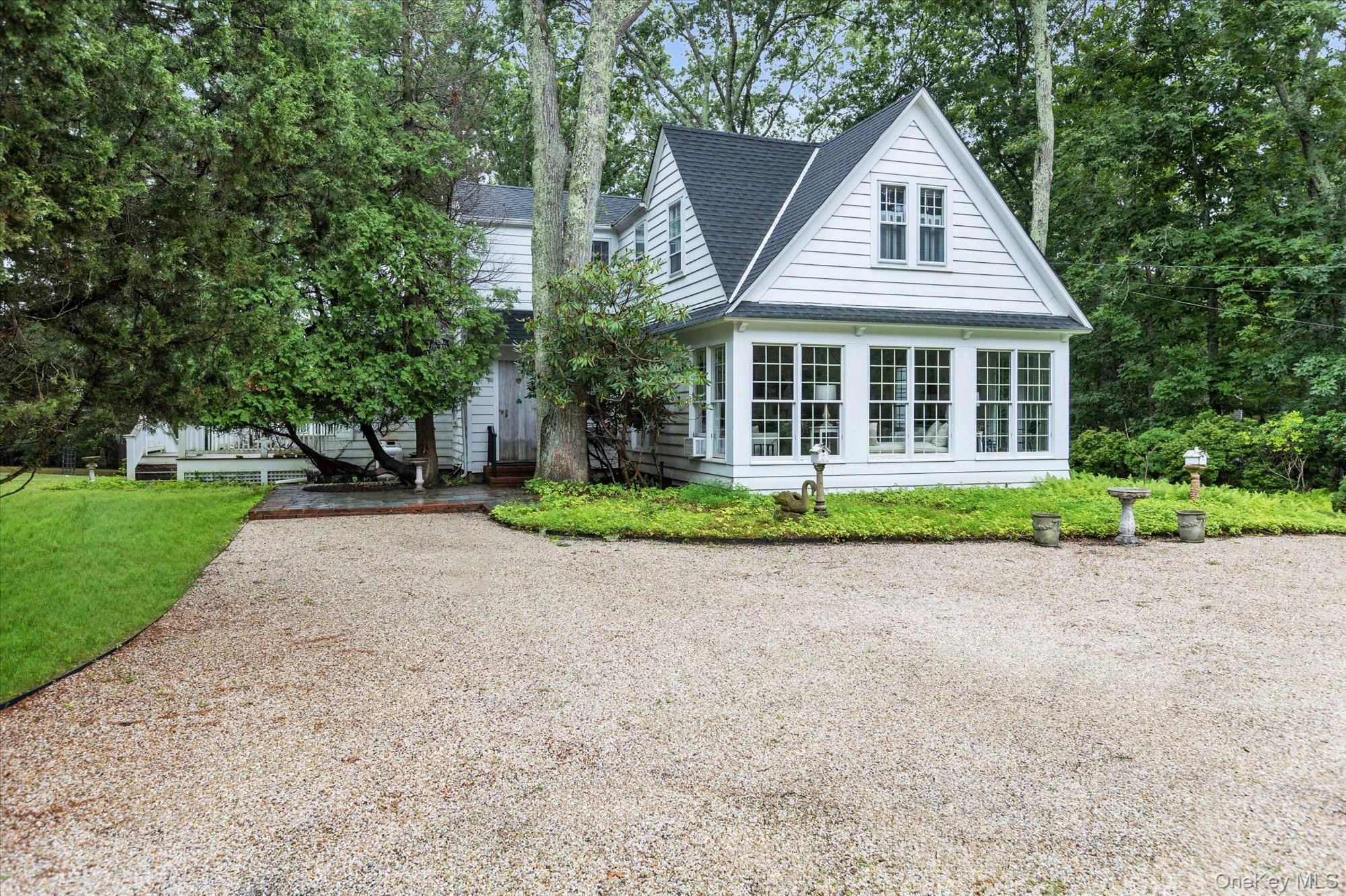 Photograph of 601 Water Mill Towd Road