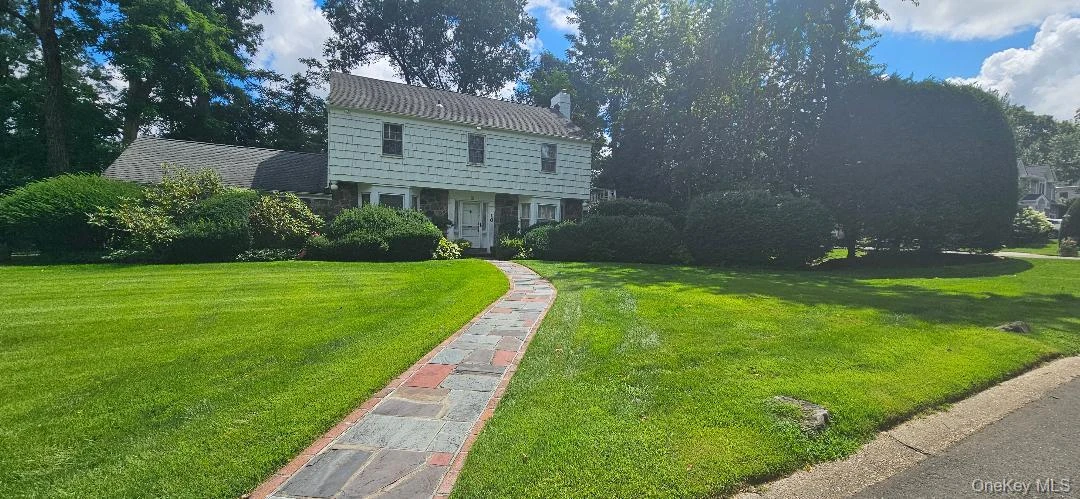 Photograph of 10 Meadow Woods Road