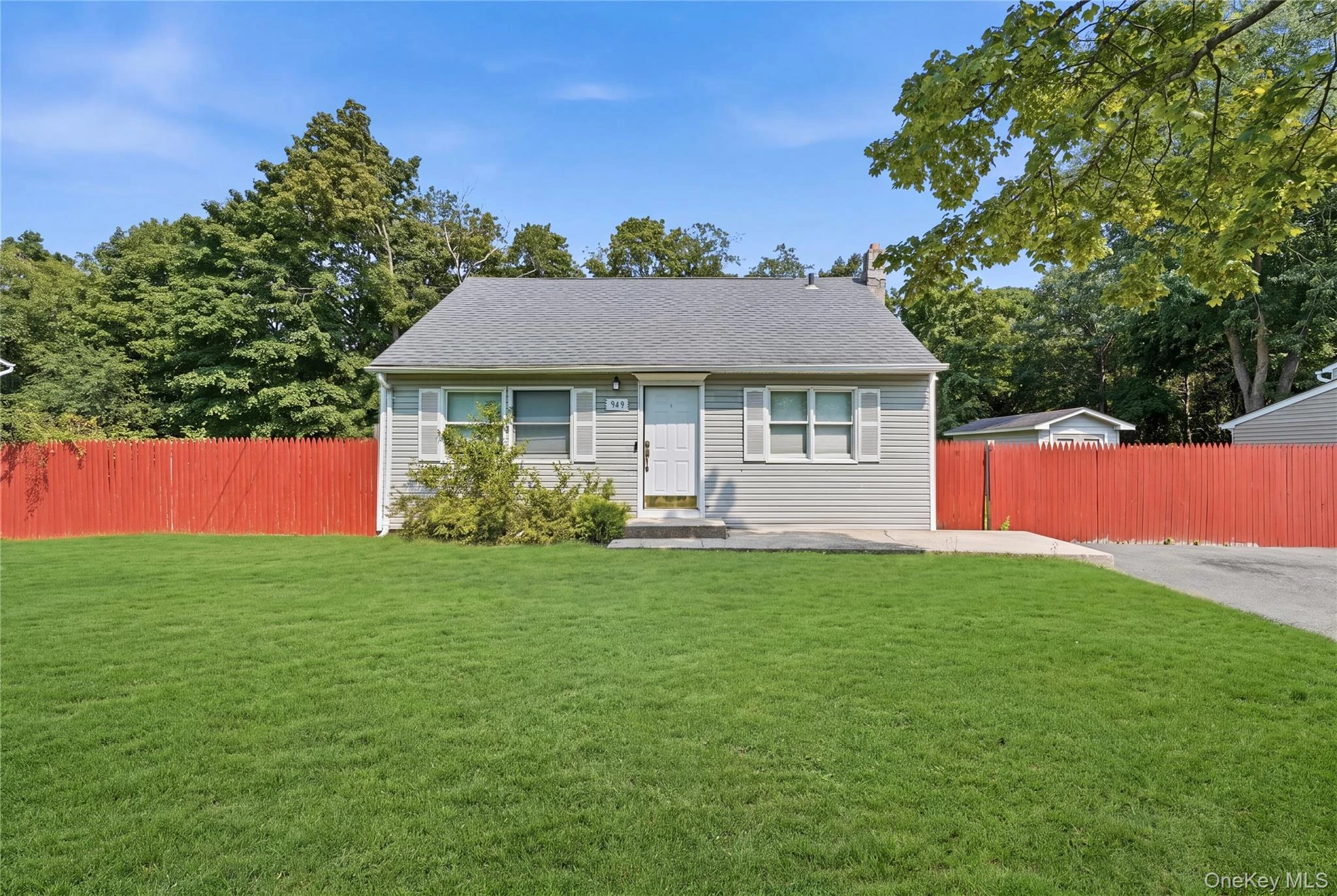 Photograph of 949 Taylor Avenue