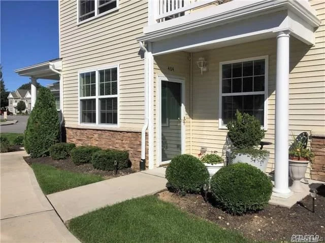 Photograph of 404 Lennox Drive