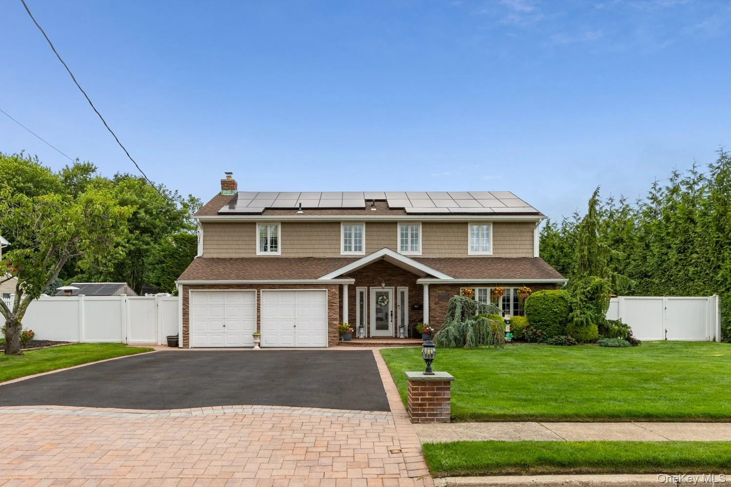 Photograph of 19 Clearwater Lane