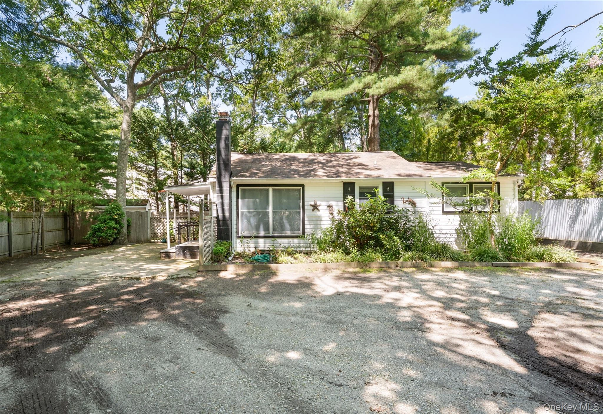 Photograph of 141 Neck Road