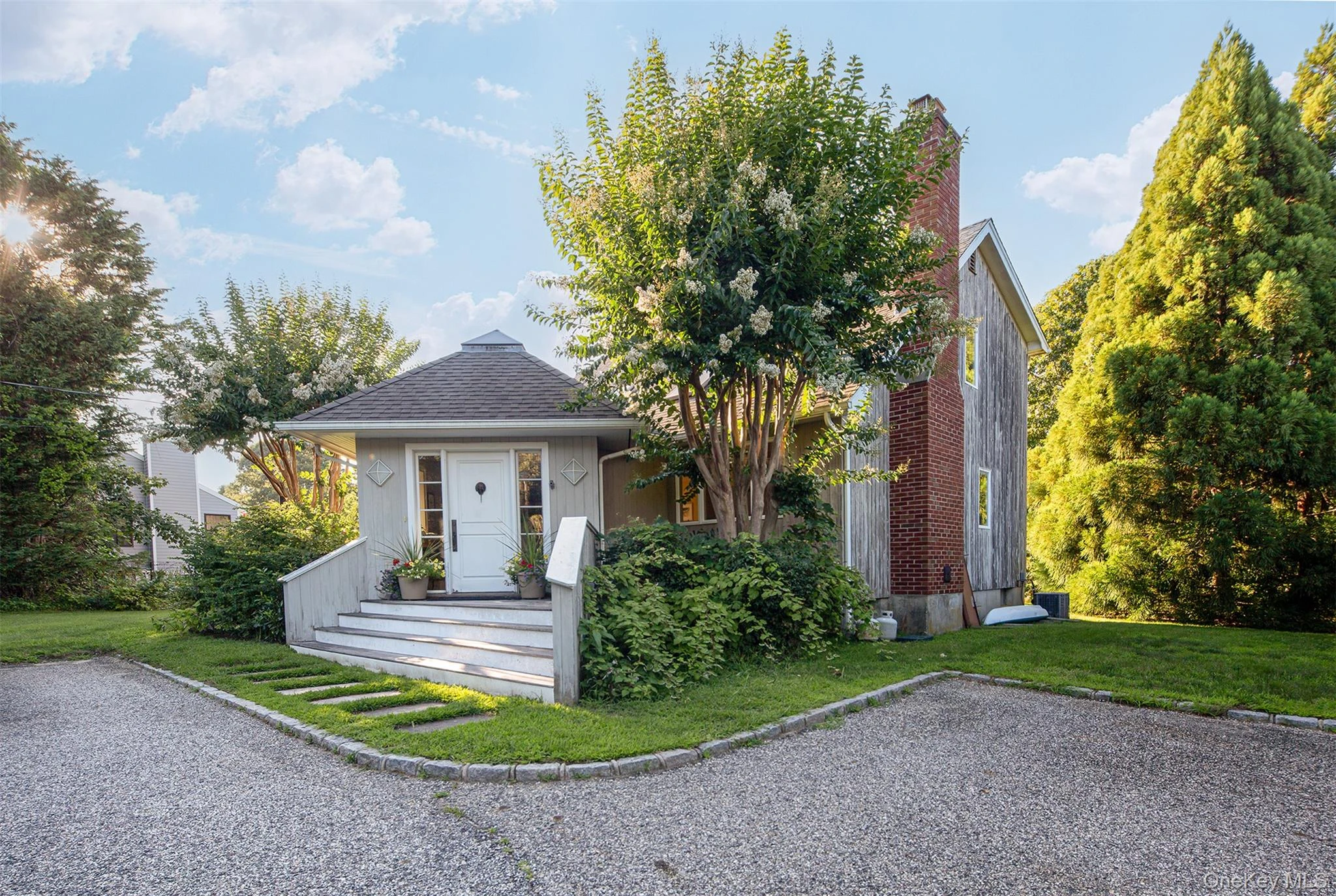 Photograph of 33 Hilltop Road