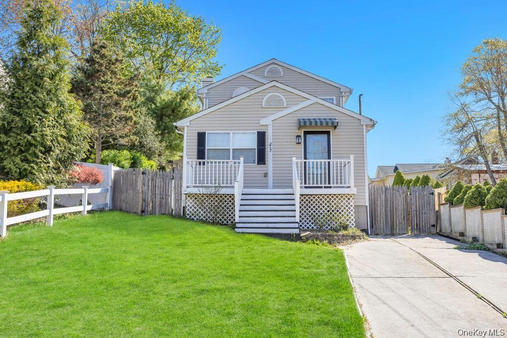 Photograph of 43 Comus Road