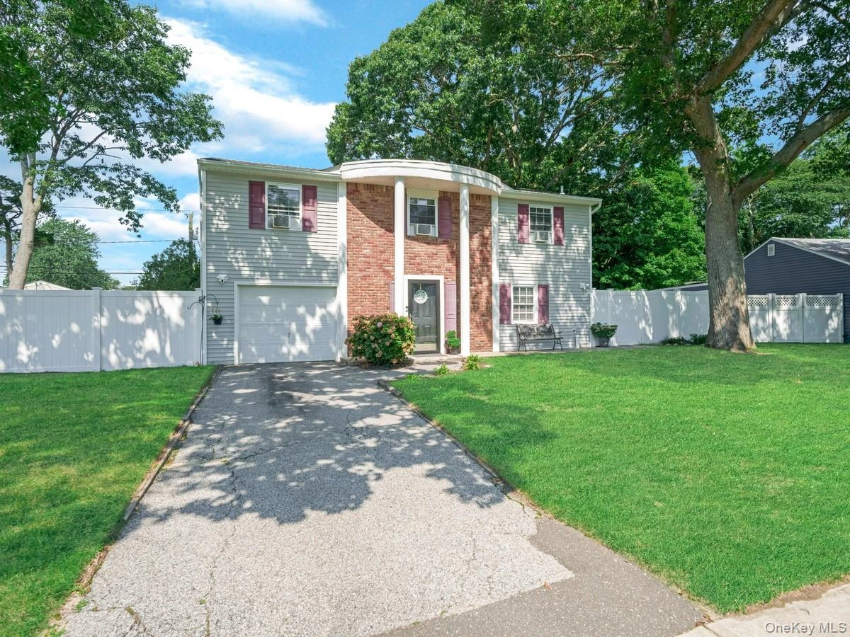 Photograph of 10 Corvair Lane