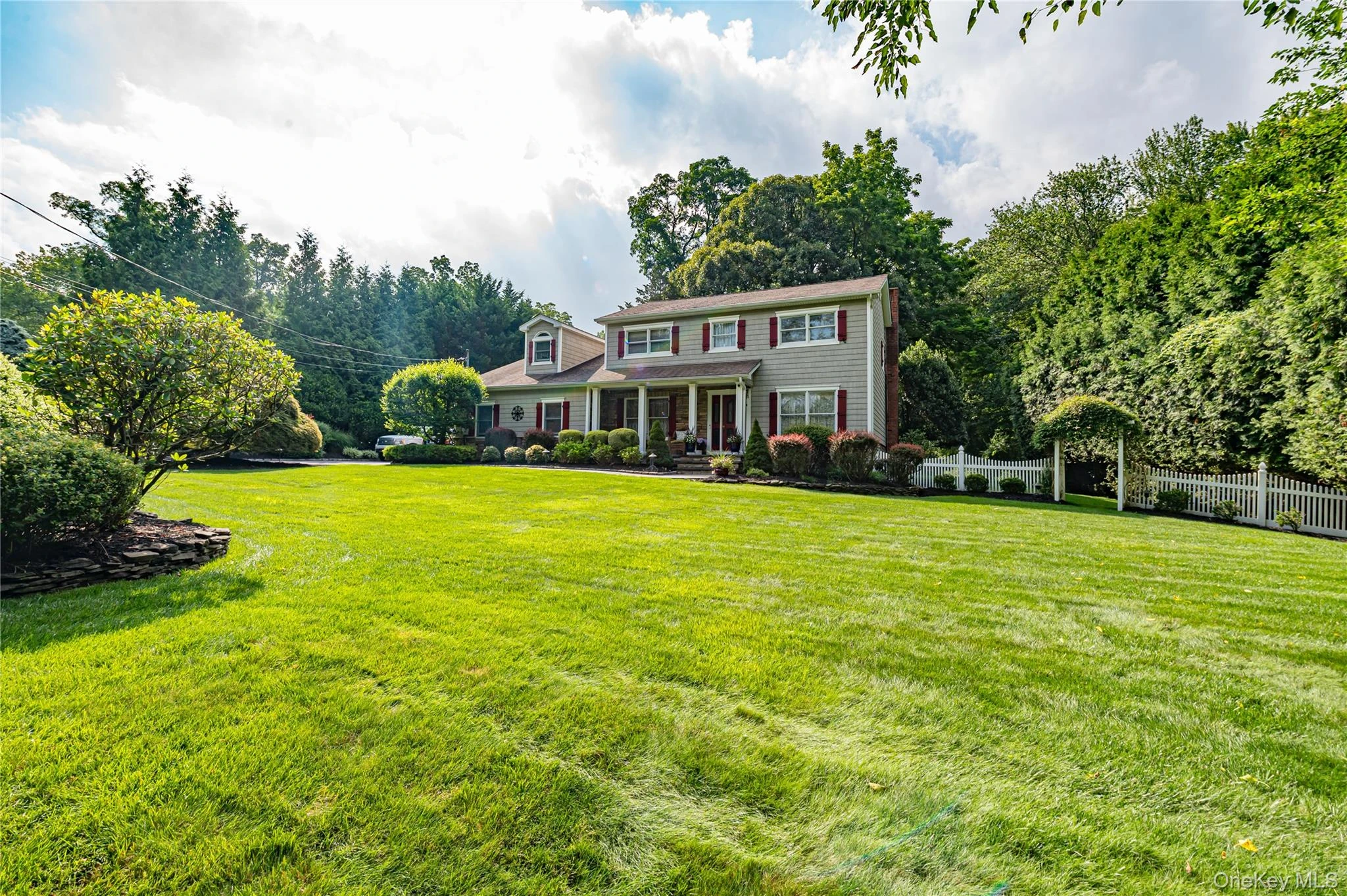 Photograph of 14 Breeze Hill Road