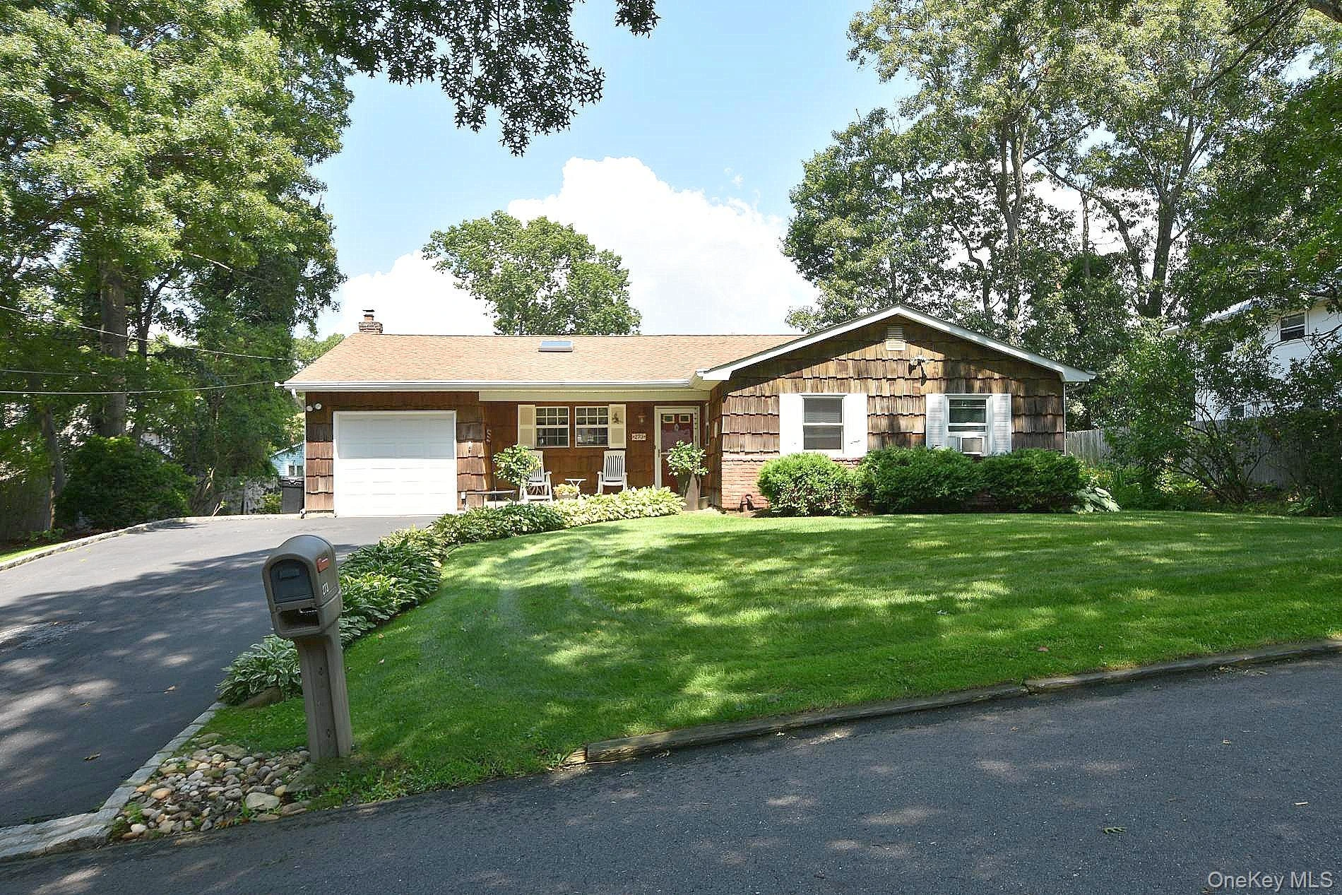 Photograph of 273 Deer Road