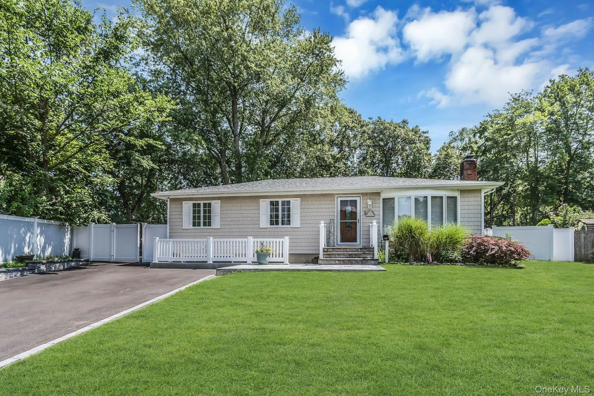 Photograph of 58 Crescent Place