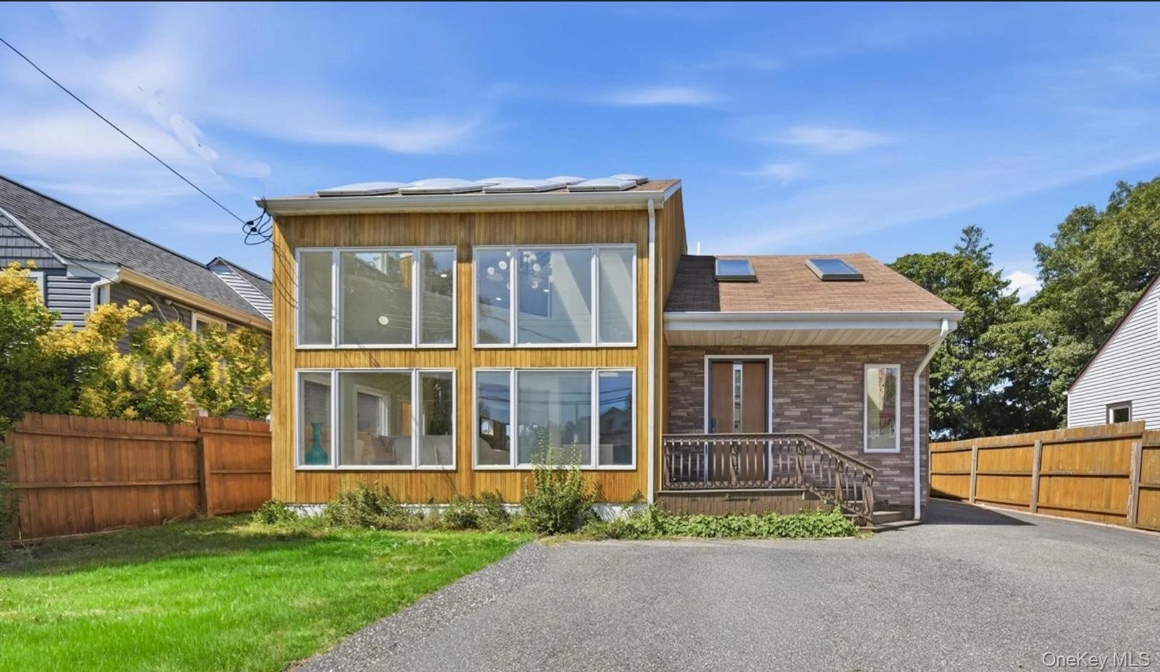 Photograph of 308 5th Avenue