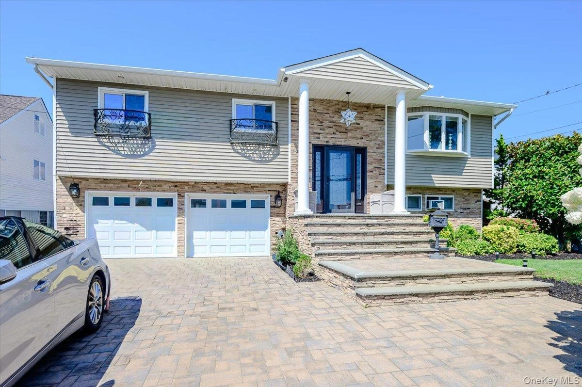 Photograph of 3897 Darby Lane
